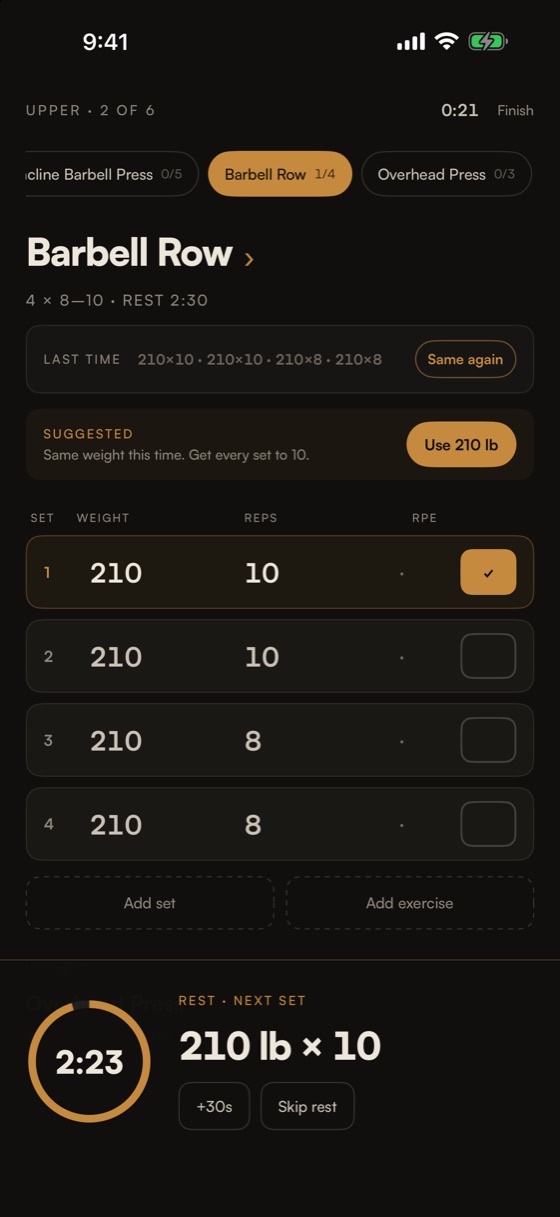 A live training session with the rest timer running over the next set.